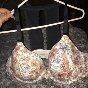 Cacique bra. Worn only once! Clip front, lace back